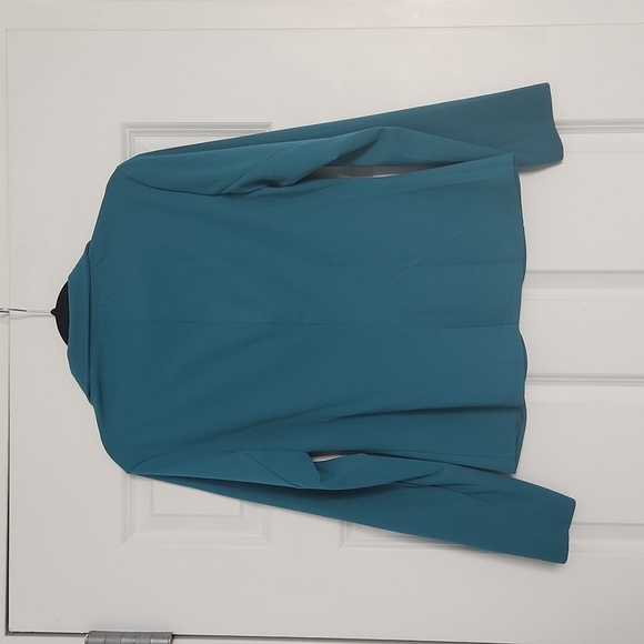 Blazer - Picture 2 of 2